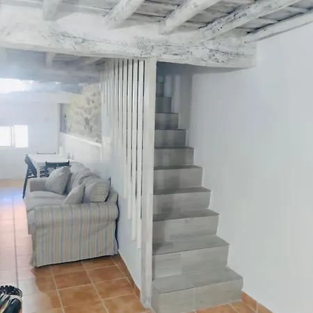 La Casa Escondida Casas del Monte